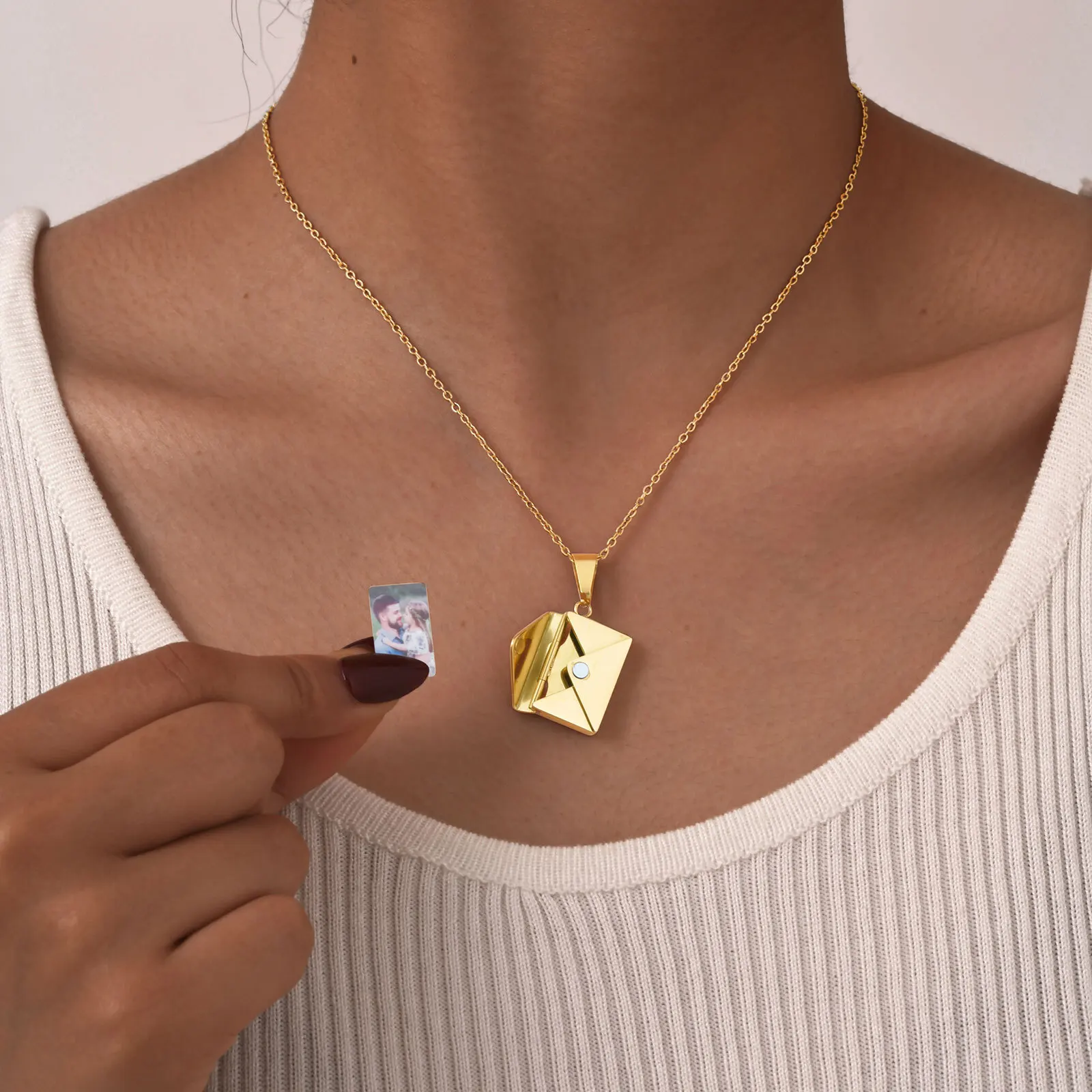Personalized Photo Locket Neck - đánh giá và giá Making Custom Jewelry
