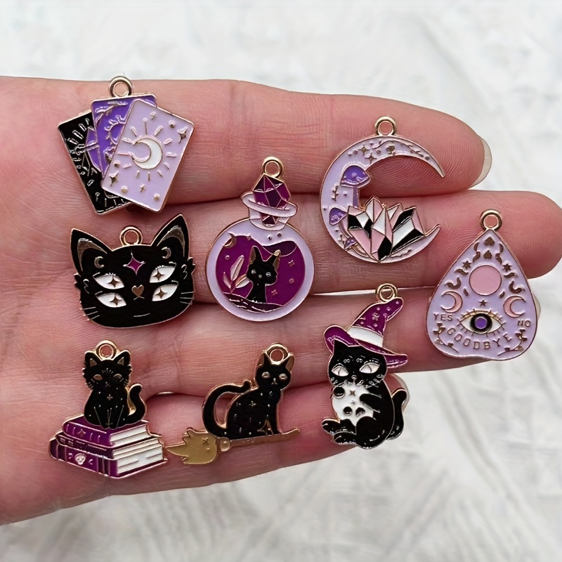 8 Gilded Cat Charms for Jewelr - đánh giá và giá Jewelry Making Guide Book
